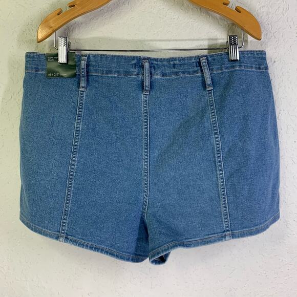 WILD FABLE Denim Super High-Rise‎ 2.5" Inseam Jean Shorts Size 16 - NWT - Picture 3 of 8